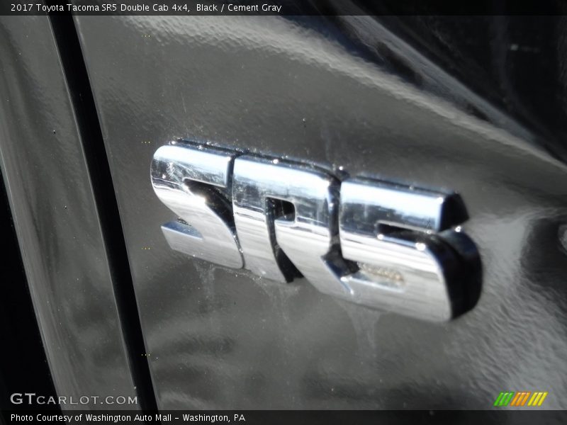 Black / Cement Gray 2017 Toyota Tacoma SR5 Double Cab 4x4