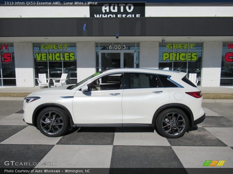 Lunar White / Wheat 2019 Infiniti QX50 Essential AWD
