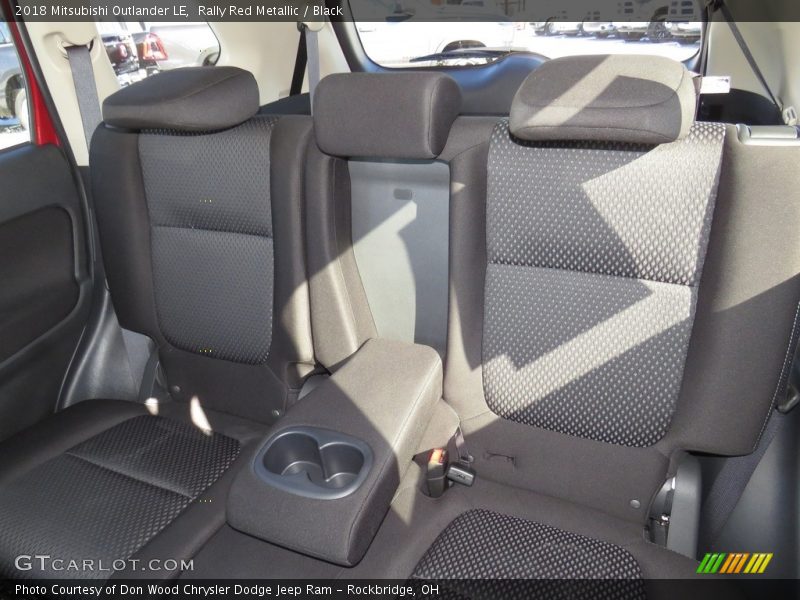 Rally Red Metallic / Black 2018 Mitsubishi Outlander LE