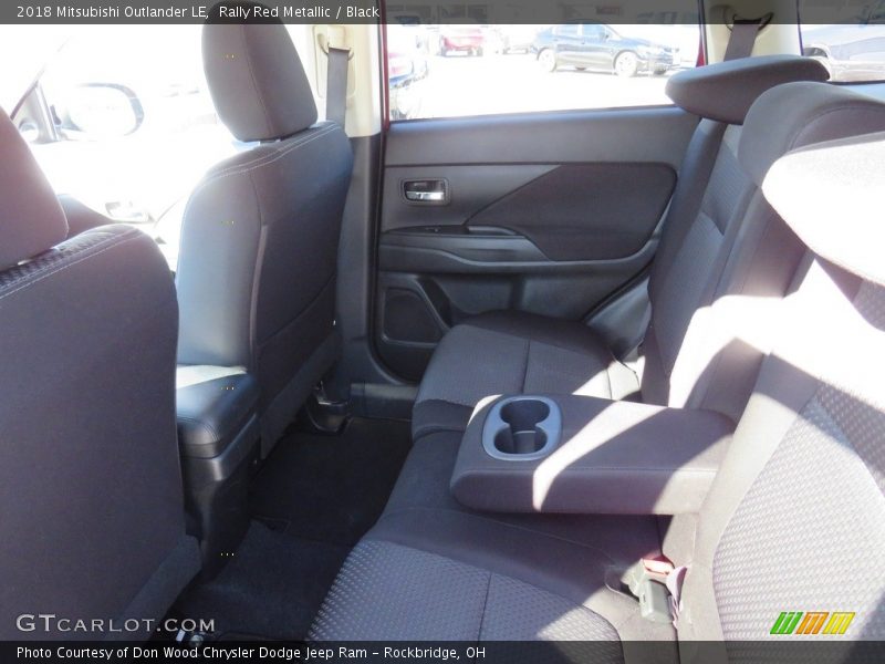 Rally Red Metallic / Black 2018 Mitsubishi Outlander LE