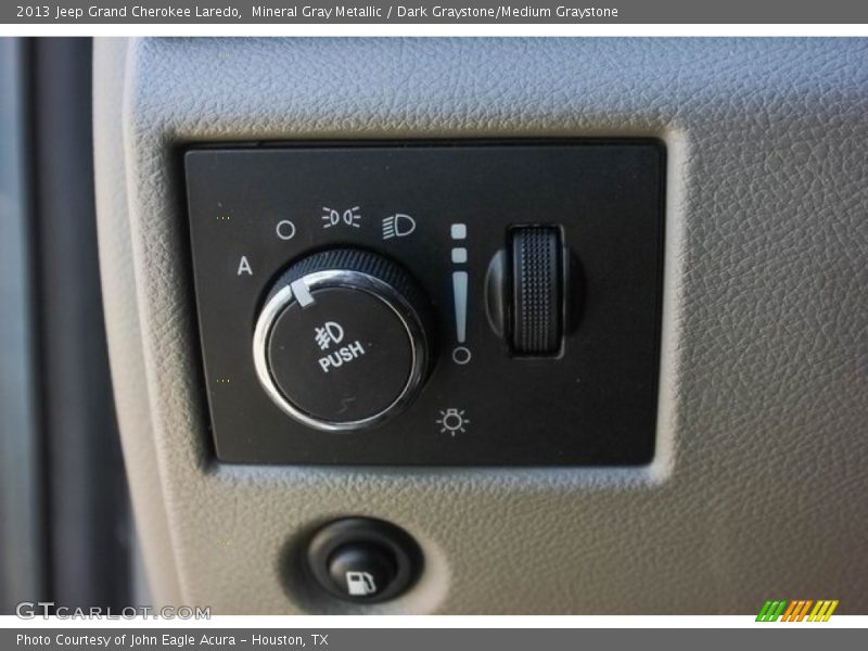 Mineral Gray Metallic / Dark Graystone/Medium Graystone 2013 Jeep Grand Cherokee Laredo
