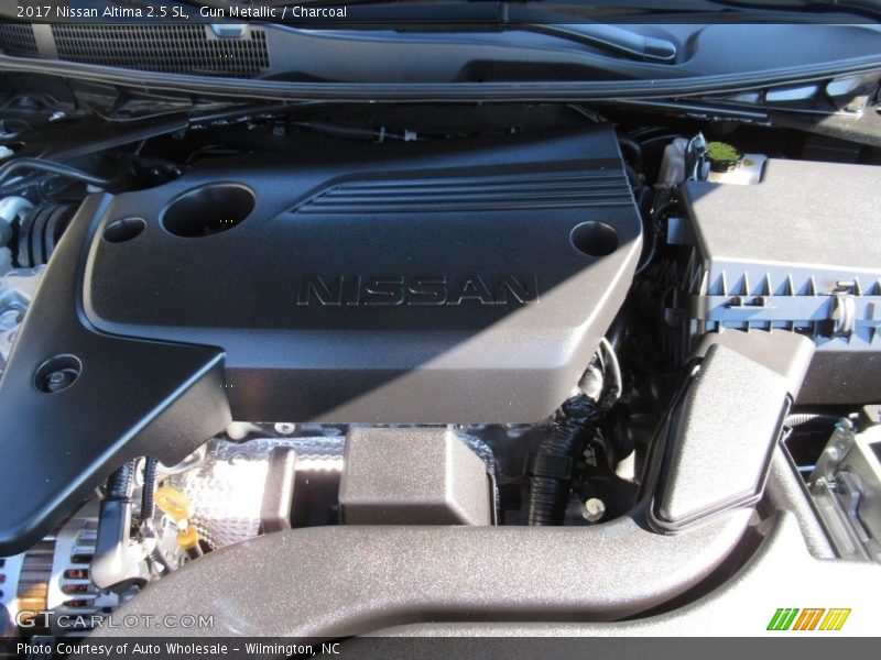 Gun Metallic / Charcoal 2017 Nissan Altima 2.5 SL
