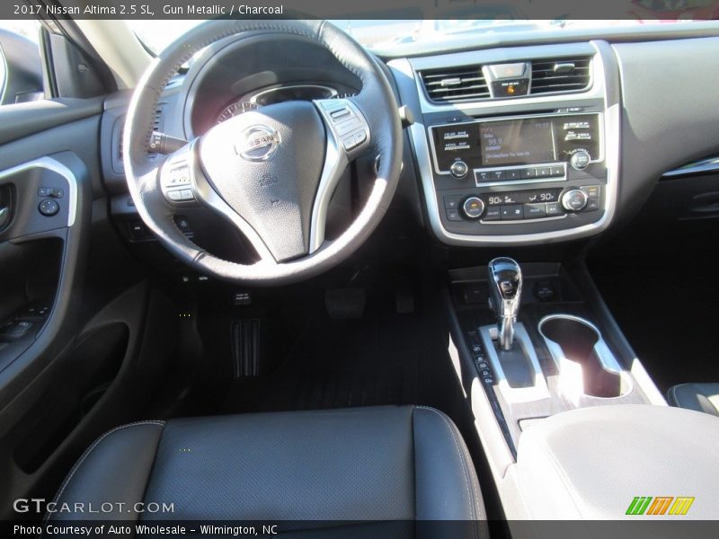 Gun Metallic / Charcoal 2017 Nissan Altima 2.5 SL