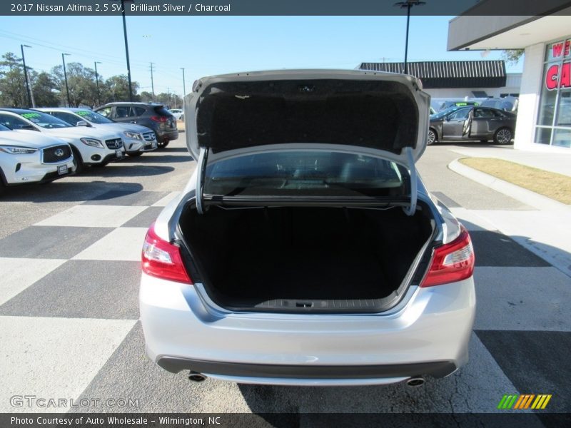 Brilliant Silver / Charcoal 2017 Nissan Altima 2.5 SV