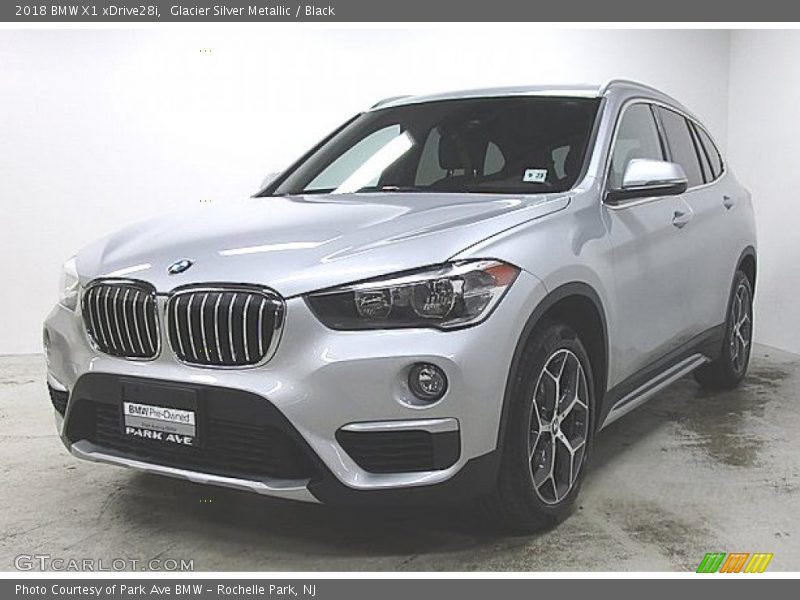 Glacier Silver Metallic / Black 2018 BMW X1 xDrive28i