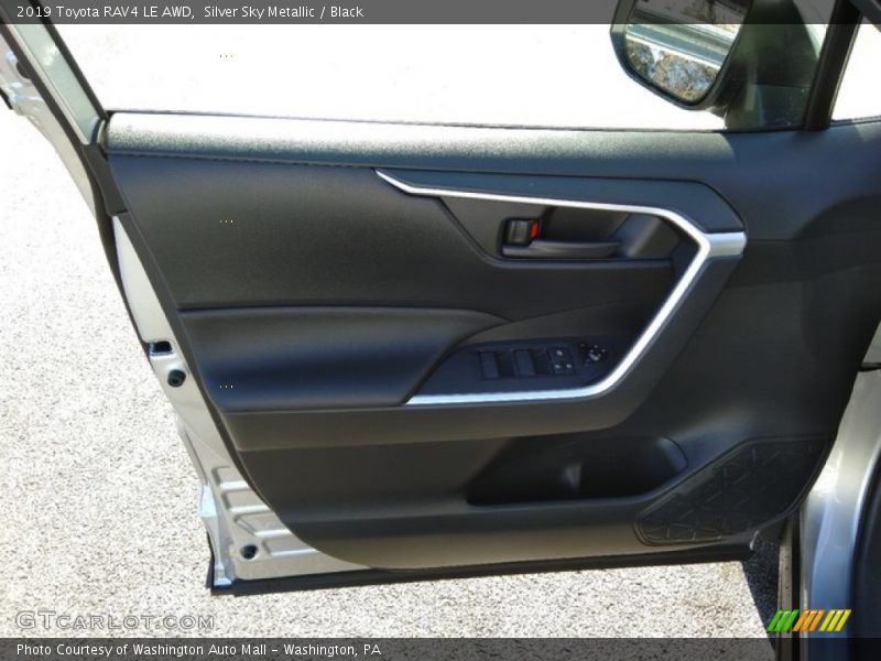 Silver Sky Metallic / Black 2019 Toyota RAV4 LE AWD