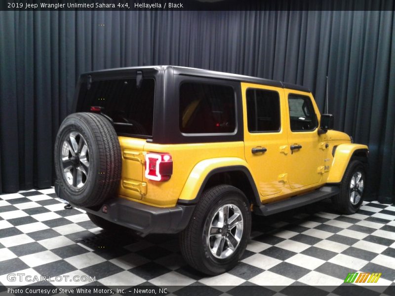 Hellayella / Black 2019 Jeep Wrangler Unlimited Sahara 4x4