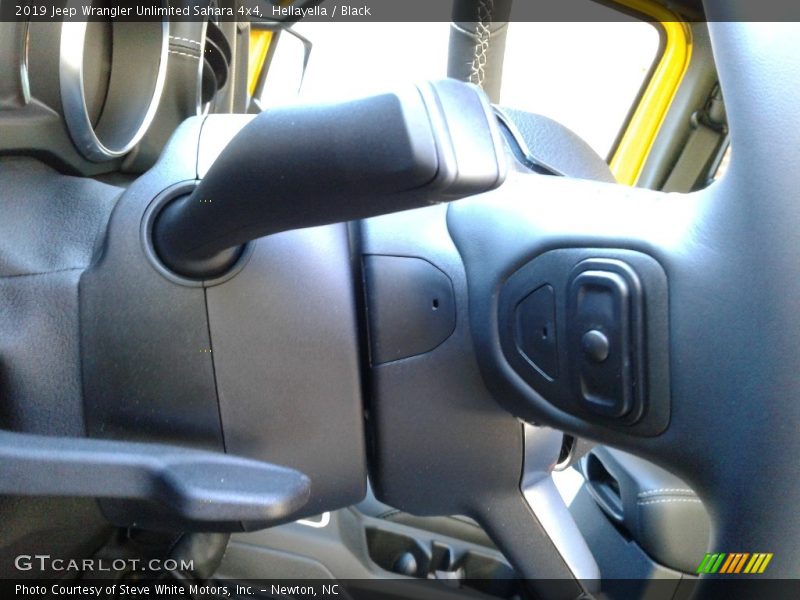 Hellayella / Black 2019 Jeep Wrangler Unlimited Sahara 4x4