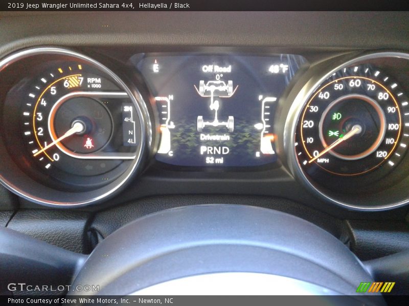 Hellayella / Black 2019 Jeep Wrangler Unlimited Sahara 4x4