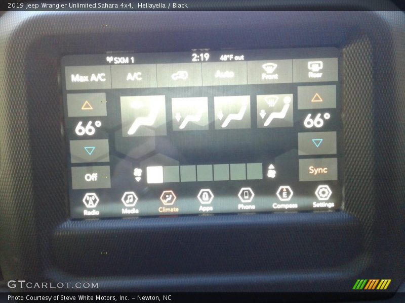 Hellayella / Black 2019 Jeep Wrangler Unlimited Sahara 4x4