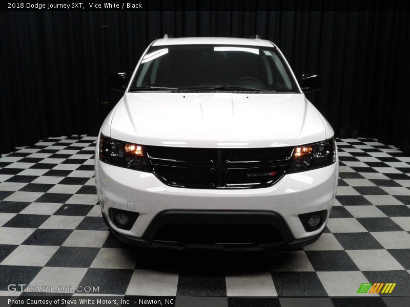 Vice White / Black 2018 Dodge Journey SXT