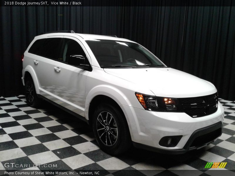 Vice White / Black 2018 Dodge Journey SXT