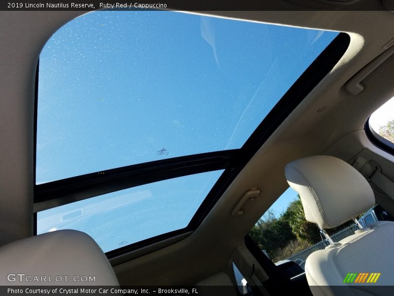 Ruby Red / Cappuccino 2019 Lincoln Nautilus Reserve