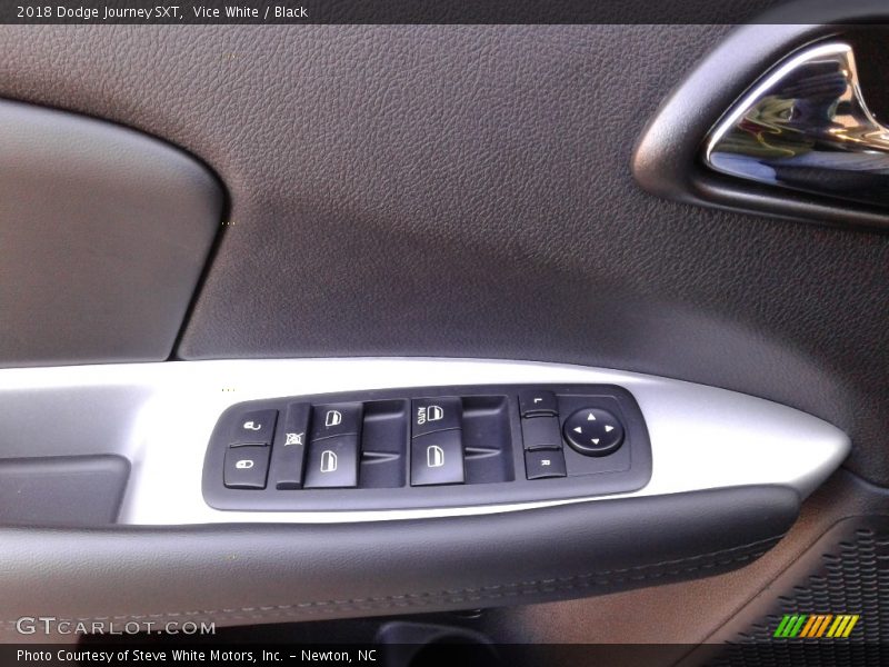 Vice White / Black 2018 Dodge Journey SXT