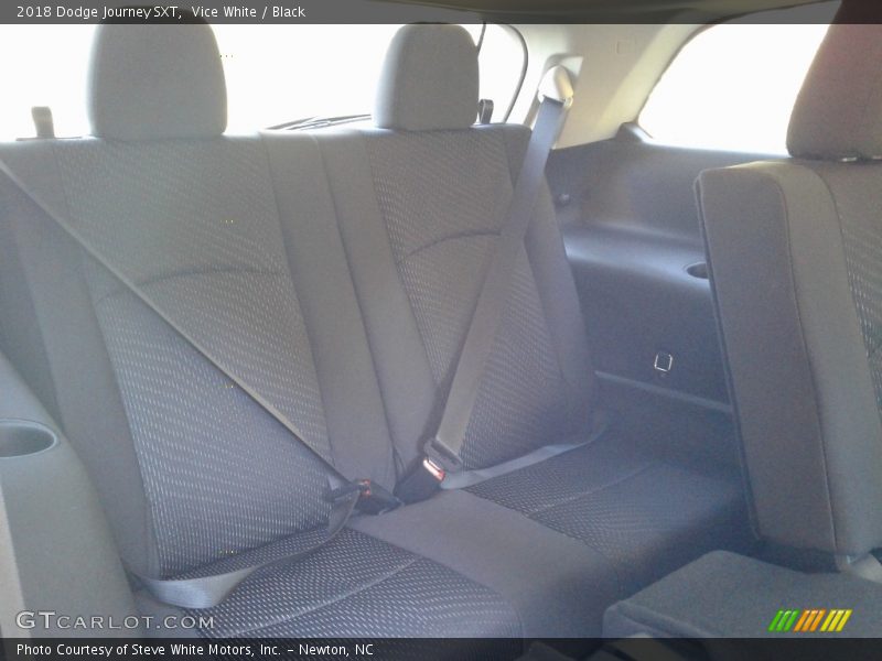 Vice White / Black 2018 Dodge Journey SXT
