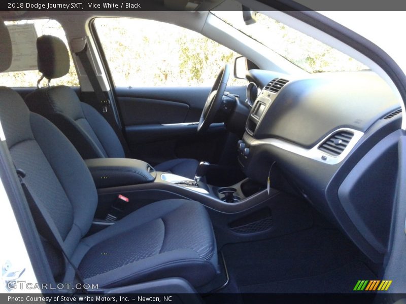 Vice White / Black 2018 Dodge Journey SXT