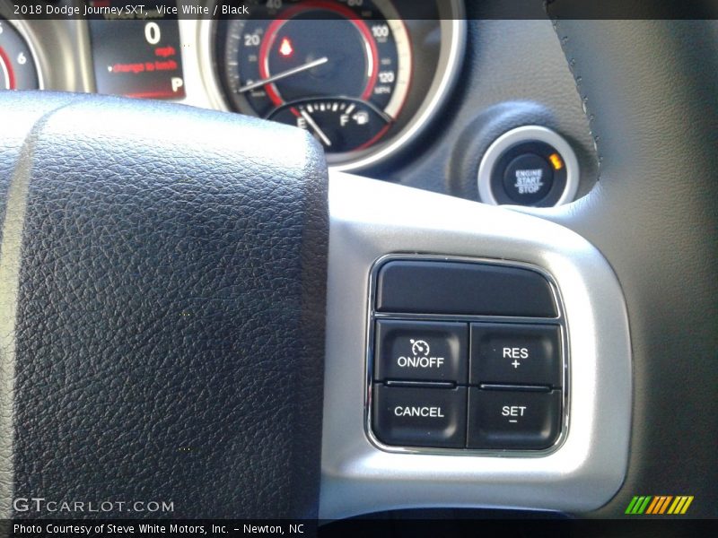 Vice White / Black 2018 Dodge Journey SXT