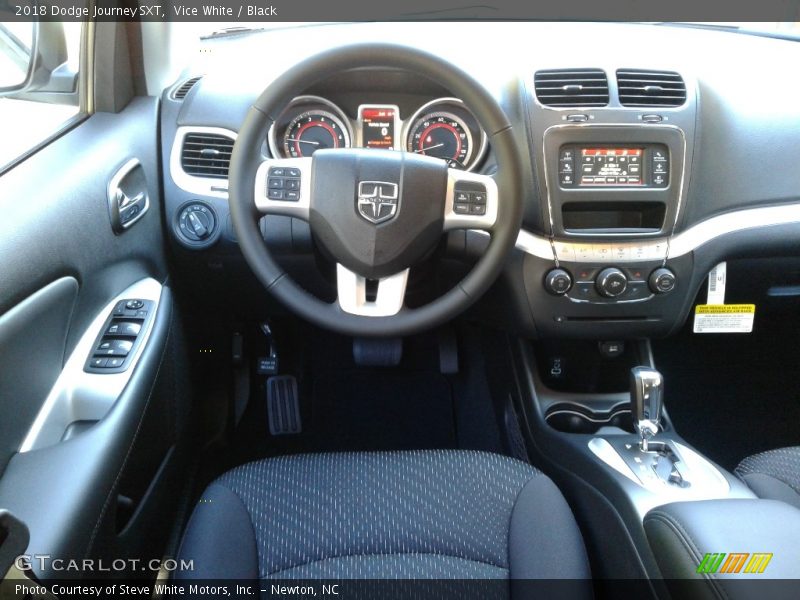 Vice White / Black 2018 Dodge Journey SXT