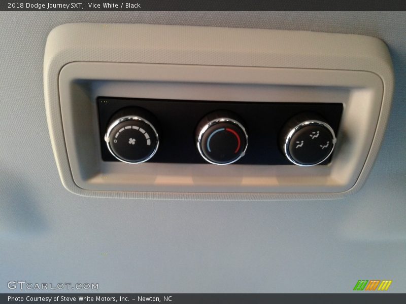Vice White / Black 2018 Dodge Journey SXT