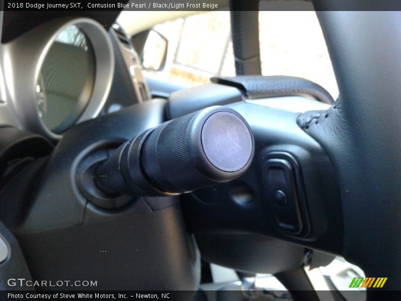 Contusion Blue Pearl / Black/Light Frost Beige 2018 Dodge Journey SXT