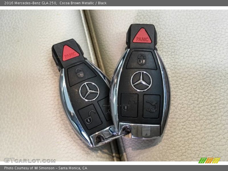 Cocoa Brown Metallic / Black 2016 Mercedes-Benz GLA 250