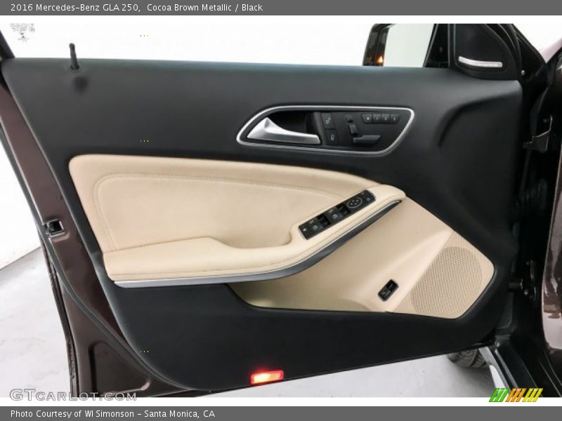 Cocoa Brown Metallic / Black 2016 Mercedes-Benz GLA 250