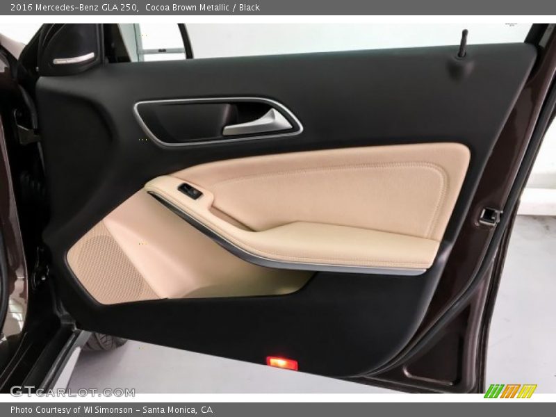 Cocoa Brown Metallic / Black 2016 Mercedes-Benz GLA 250