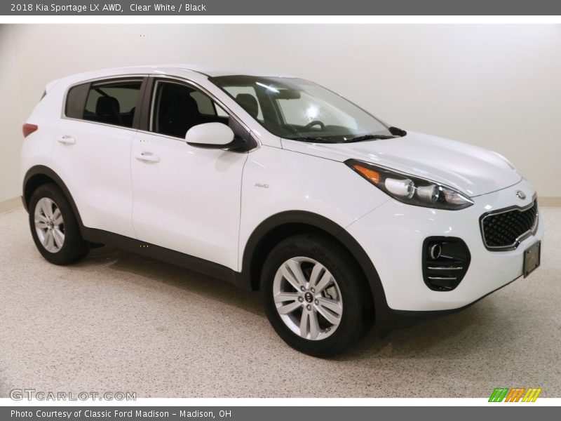 Clear White / Black 2018 Kia Sportage LX AWD