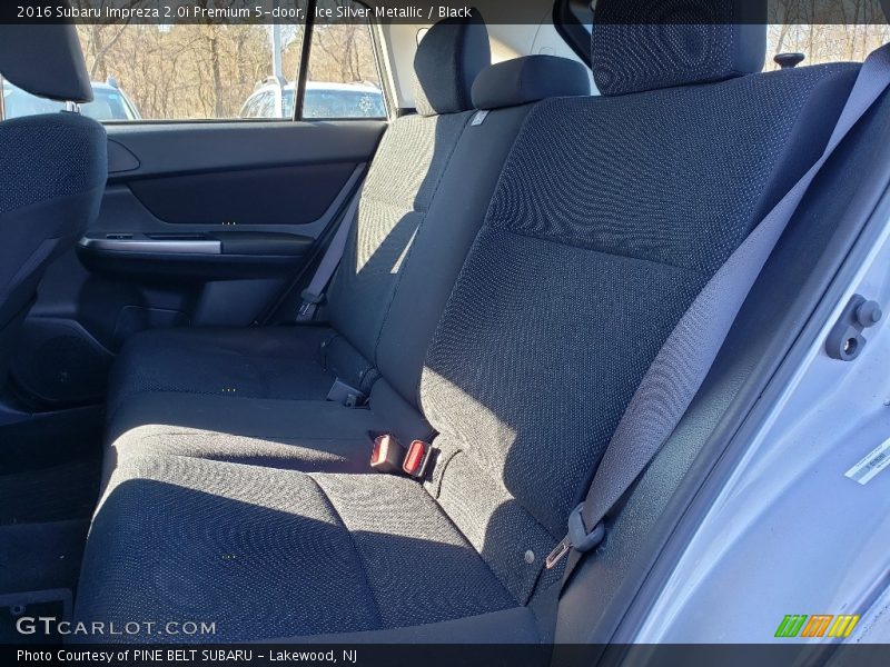 Ice Silver Metallic / Black 2016 Subaru Impreza 2.0i Premium 5-door