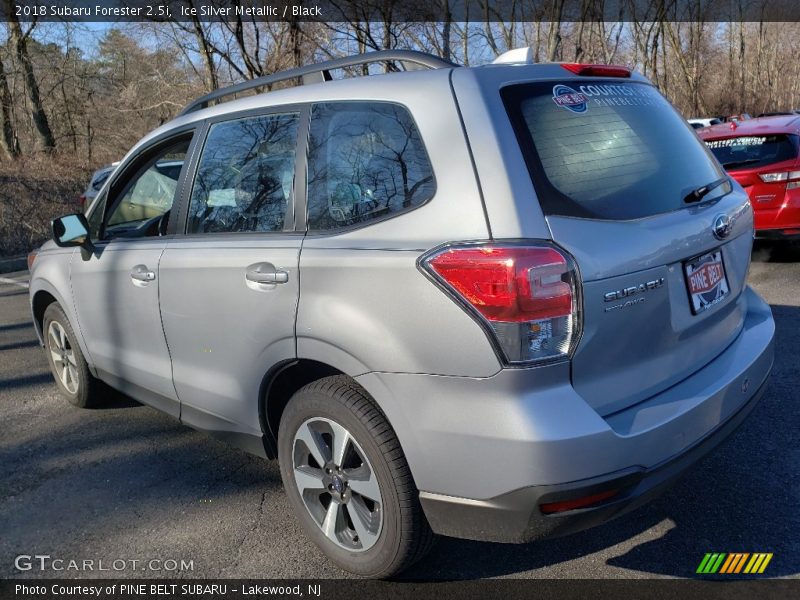 Ice Silver Metallic / Black 2018 Subaru Forester 2.5i