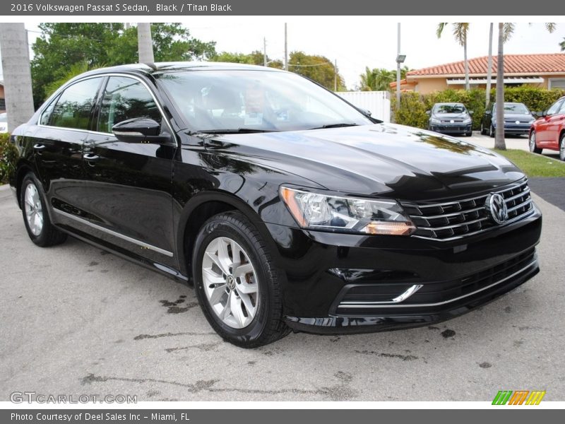 Black / Titan Black 2016 Volkswagen Passat S Sedan