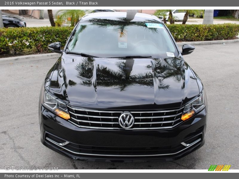 Black / Titan Black 2016 Volkswagen Passat S Sedan