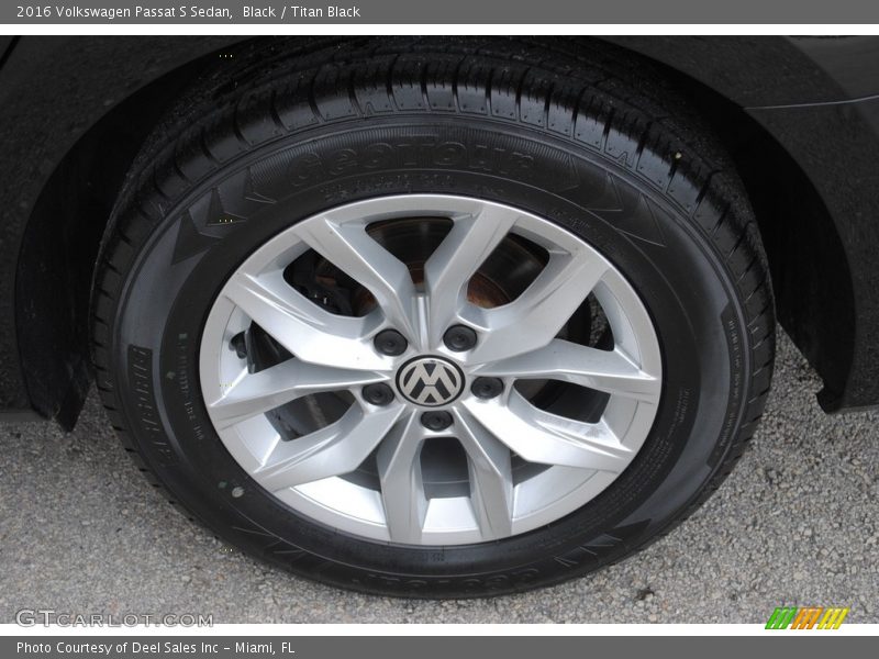 Black / Titan Black 2016 Volkswagen Passat S Sedan