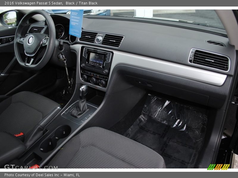 Black / Titan Black 2016 Volkswagen Passat S Sedan