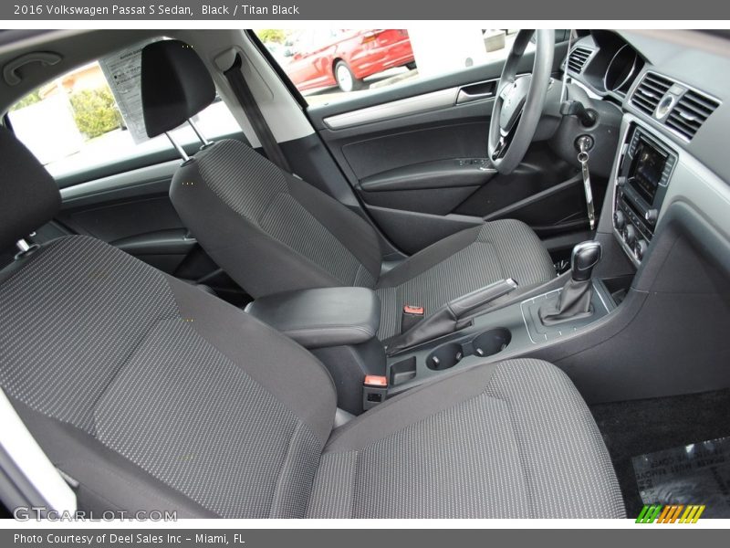 Black / Titan Black 2016 Volkswagen Passat S Sedan