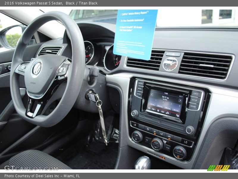 Black / Titan Black 2016 Volkswagen Passat S Sedan