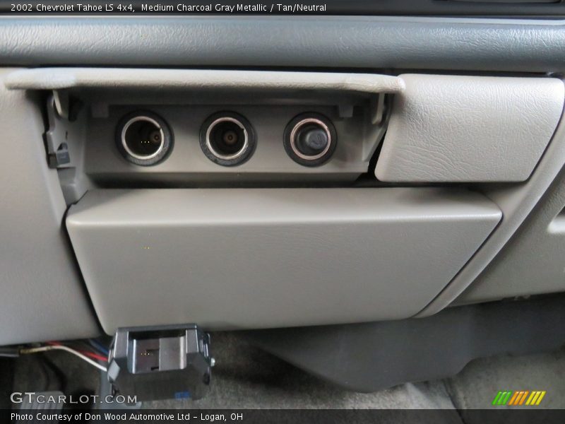 Medium Charcoal Gray Metallic / Tan/Neutral 2002 Chevrolet Tahoe LS 4x4