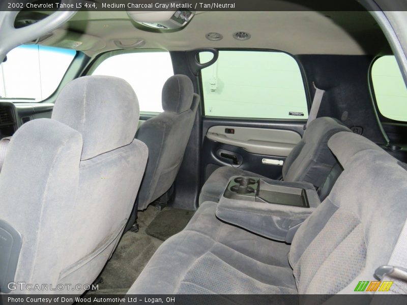 Medium Charcoal Gray Metallic / Tan/Neutral 2002 Chevrolet Tahoe LS 4x4