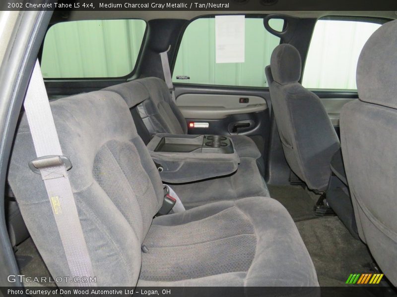 Medium Charcoal Gray Metallic / Tan/Neutral 2002 Chevrolet Tahoe LS 4x4
