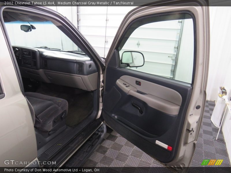 Medium Charcoal Gray Metallic / Tan/Neutral 2002 Chevrolet Tahoe LS 4x4