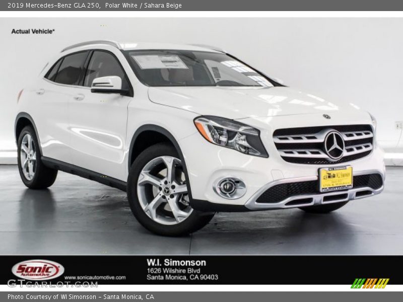 Polar White / Sahara Beige 2019 Mercedes-Benz GLA 250