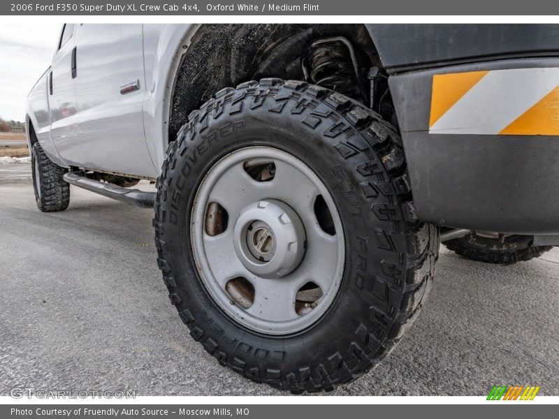 Oxford White / Medium Flint 2006 Ford F350 Super Duty XL Crew Cab 4x4