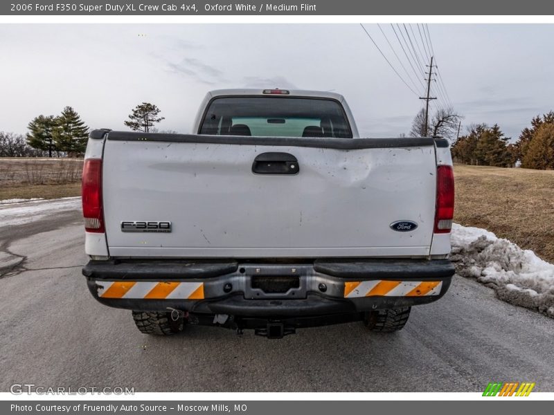 Oxford White / Medium Flint 2006 Ford F350 Super Duty XL Crew Cab 4x4