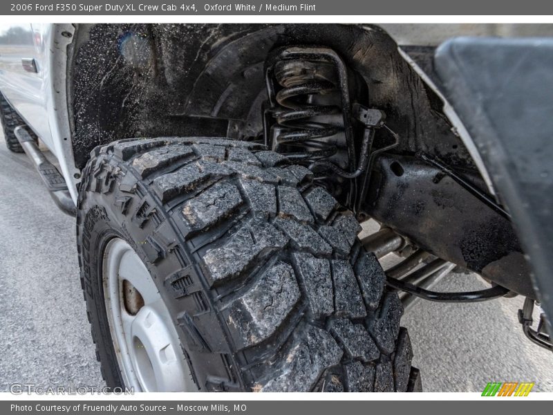 Oxford White / Medium Flint 2006 Ford F350 Super Duty XL Crew Cab 4x4