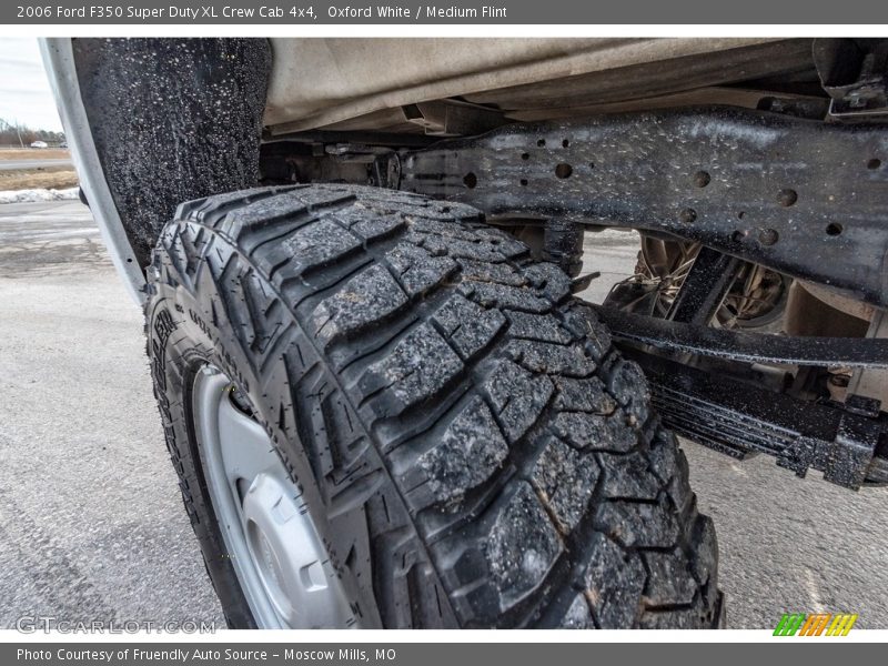 Oxford White / Medium Flint 2006 Ford F350 Super Duty XL Crew Cab 4x4
