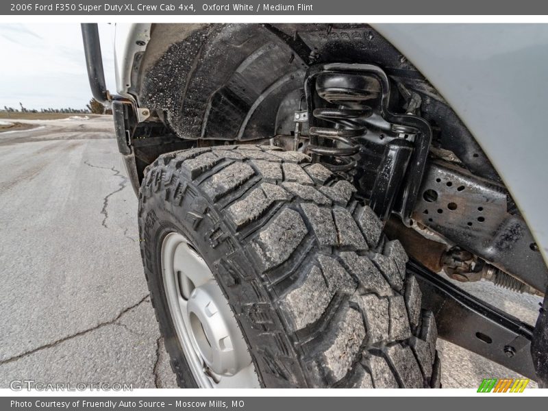 Oxford White / Medium Flint 2006 Ford F350 Super Duty XL Crew Cab 4x4