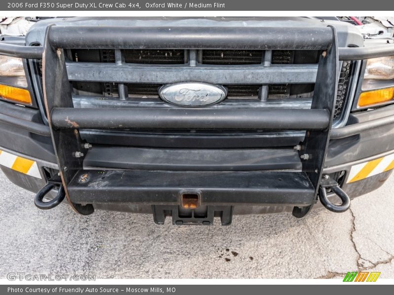 Oxford White / Medium Flint 2006 Ford F350 Super Duty XL Crew Cab 4x4