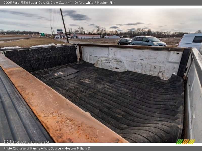 Oxford White / Medium Flint 2006 Ford F350 Super Duty XL Crew Cab 4x4