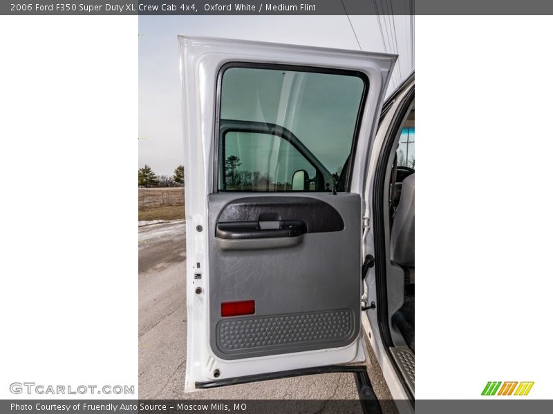 Oxford White / Medium Flint 2006 Ford F350 Super Duty XL Crew Cab 4x4