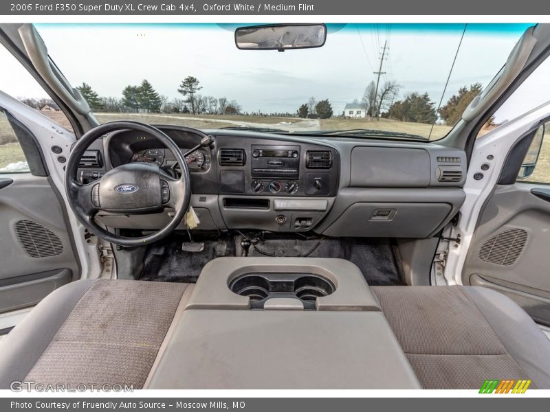 Oxford White / Medium Flint 2006 Ford F350 Super Duty XL Crew Cab 4x4